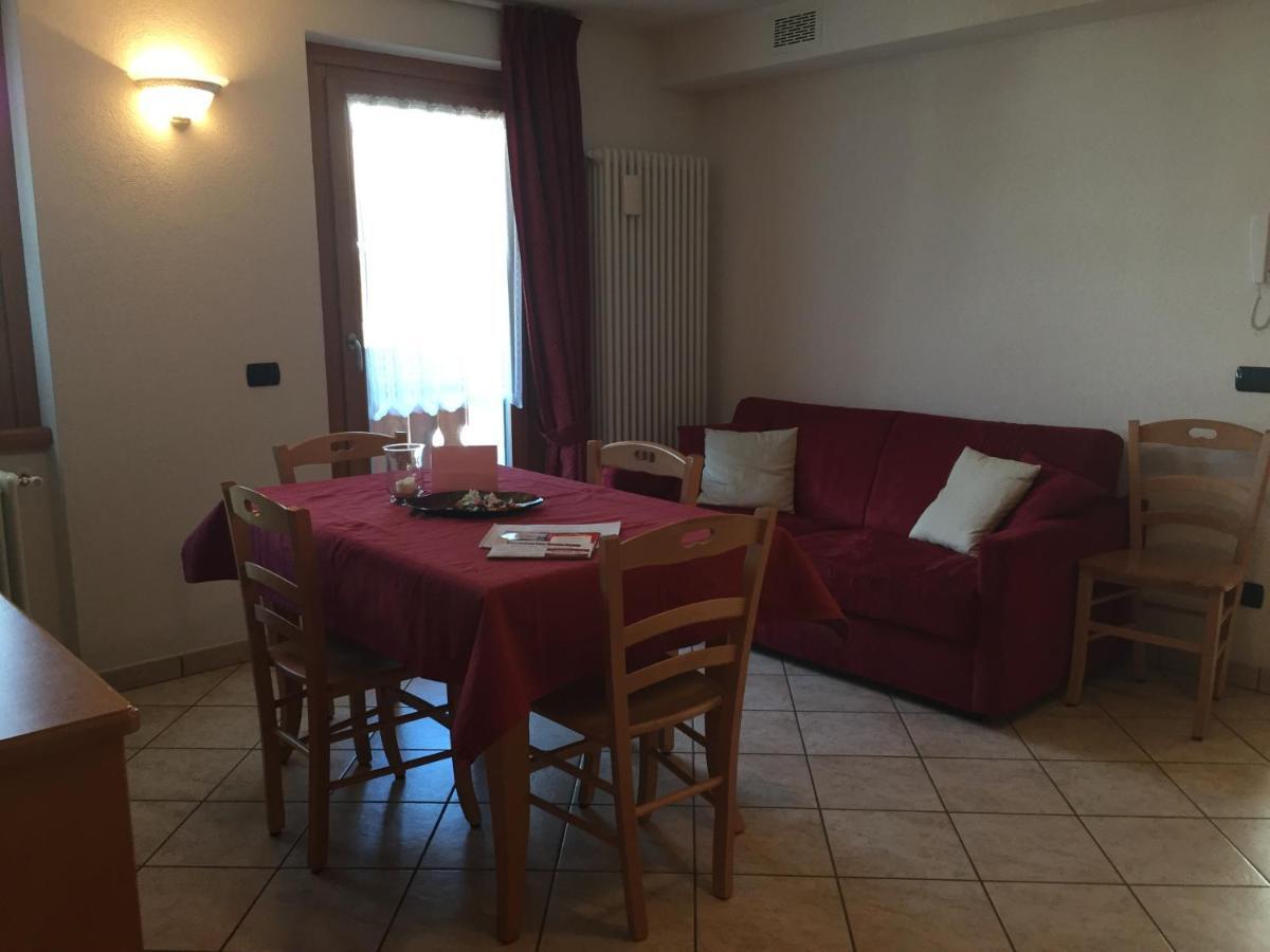 Chalet Del Bosco Valdisotto Zimmer foto